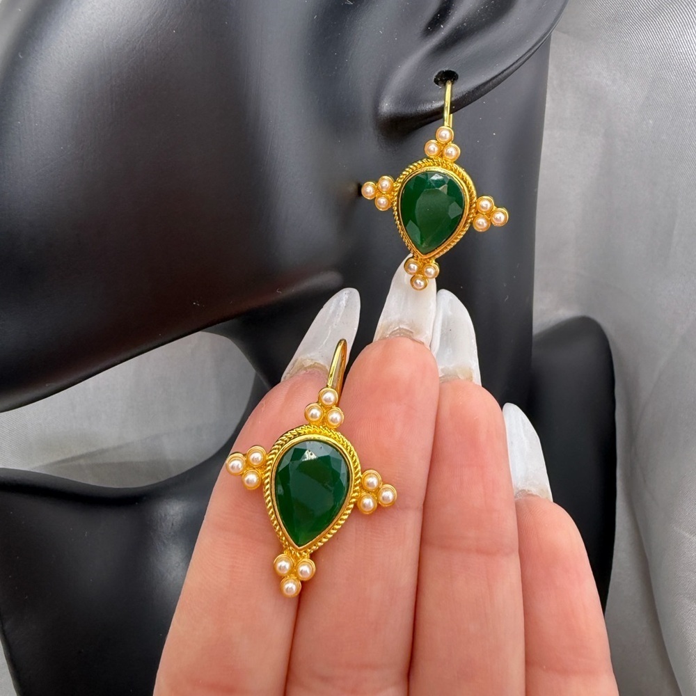 Just In ✨ Blue Stone Pearl Drop Earrings Gold Tone Vintage